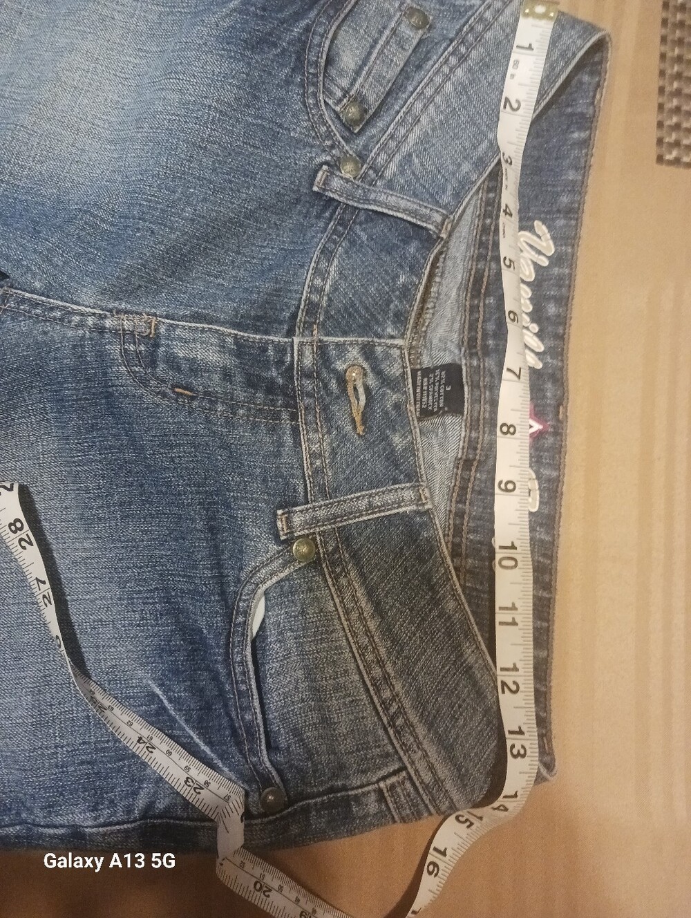 Vanilla Star Knee Shorts - Picture 3 of 7